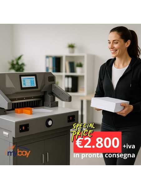 Tagliacarte programmabile 500V9 con touch screen da 7 pollici in funzione.