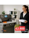 Tagliacarte programmabile 500V9 con touch screen da 7 pollici in funzione.