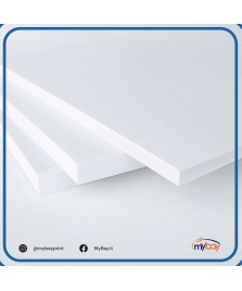Pannello PVC espanso 100x140 cm, leggero e resistente. Ideale per stampa e allestimenti.