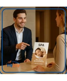 Totem in cartone bianco autoportante