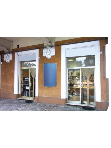 Insegna luminosa bombata monofacciale